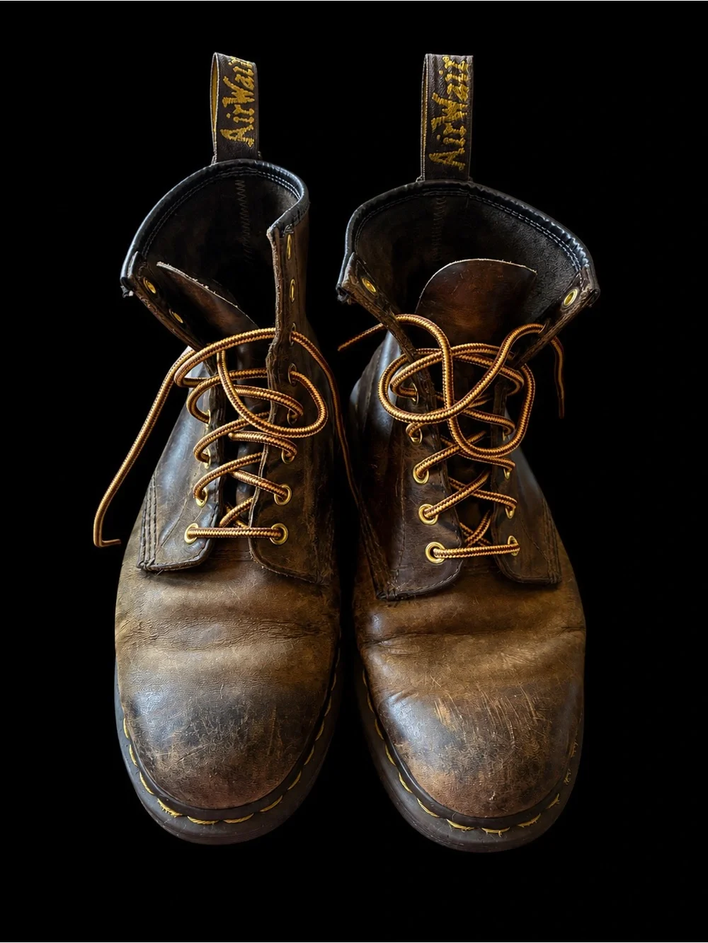 * 1460 8-eye silhouette * Made in England * Vintage AirWair construction * Brown